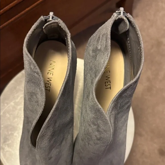 NWOT NINE WEST Women's Peep-Toe Ankle Boots - Picture 3 of 13